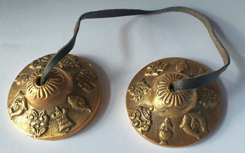 Pair buddhist prayer - of,