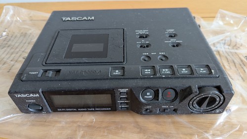 Tascam portable dat - da-p1,