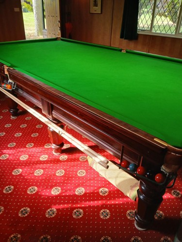 Full sized snooker table - full,