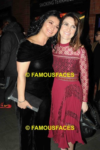 Gillian kearney natalie robb - gillian, j