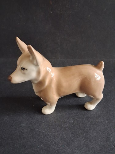 Szeiler corgi dog figurine - corgi,