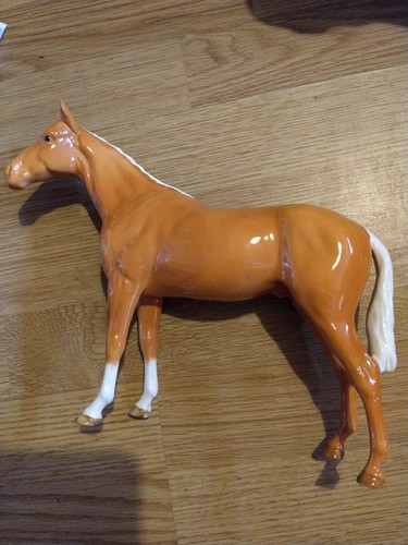 Beswick horse bois - bois, roussel