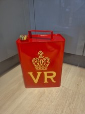 VR Red Oil Can Queen Victoria