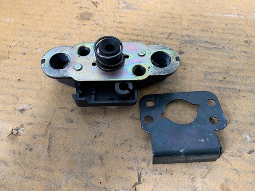 Kawasaki zzr1100 seat catch