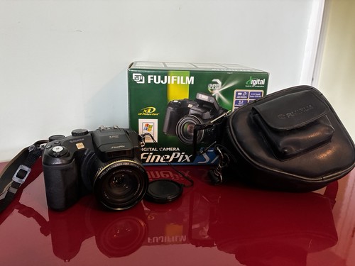 Fujifilm finepix series - s,