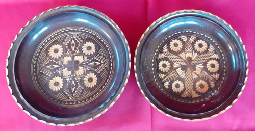 Beautiful pair hand carved - beautiful,