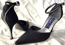 STUART WEITZMAN FOR RUSSELL