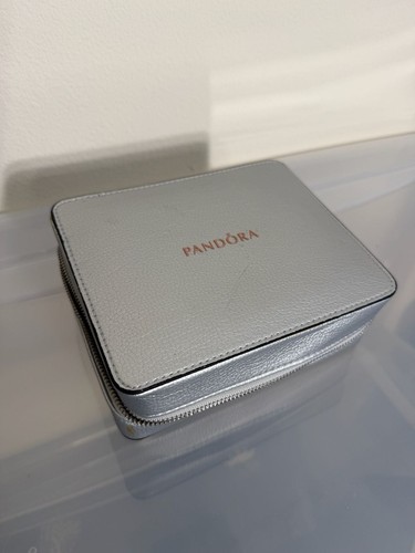 Pandora silver leatherette - silver,