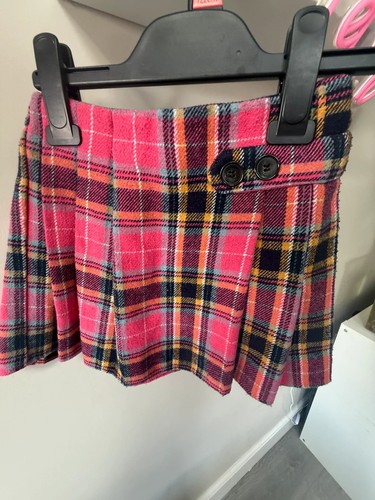 Pink kilt