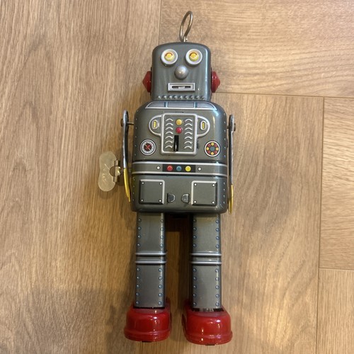 Tin plate clockwork - tin, toys