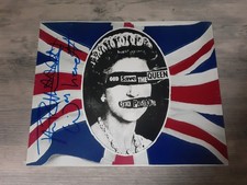 JOHNNY ROTTEN SEX PISTOLS SIGNED 10 X 8 AUTOGRAPHED STUNNING PHOTO..REAL