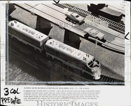 1961 press photo miniature - photo,
