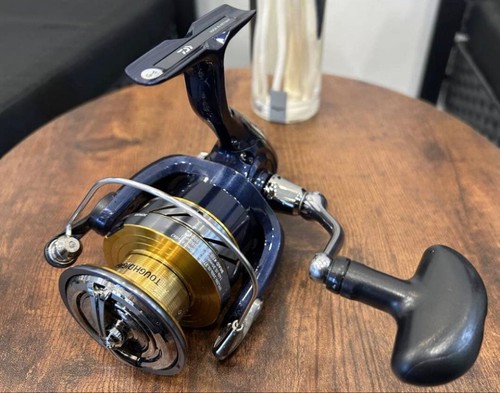 Mint daiwa crest - mint, lt