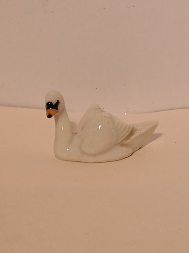 Wade swan whimsey early - swan,