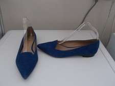 autograph womens cobalt blue suede flat shoes size 5.5