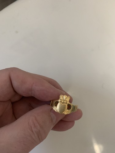 Gold irish claddagh - ,