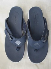 Navy & White, SKECHERS 'Luxe