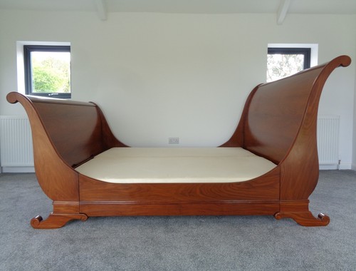 Huge sleigh bed and - sleigh, vi