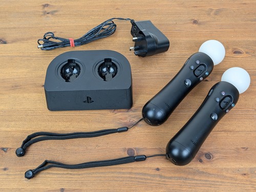 Sony ps4 move controllers - 2,