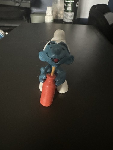 Thirsty smurf - thirsty,