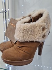 UGG Tan Suede Leather Sheepskin Ankle Boots Sized As 5.5 But Small So Suit 4.5