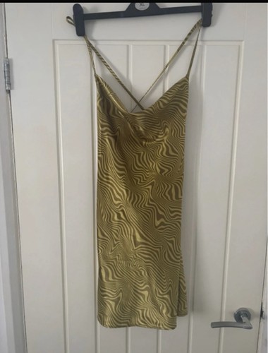 Women size m divided - women’s,