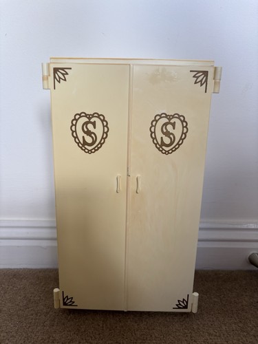 Pedigree sindy doll wardrobe - sindy,