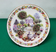 Royal Worcester Traditional Gardens Fruit Garden Fine Bone China Plate & Stand