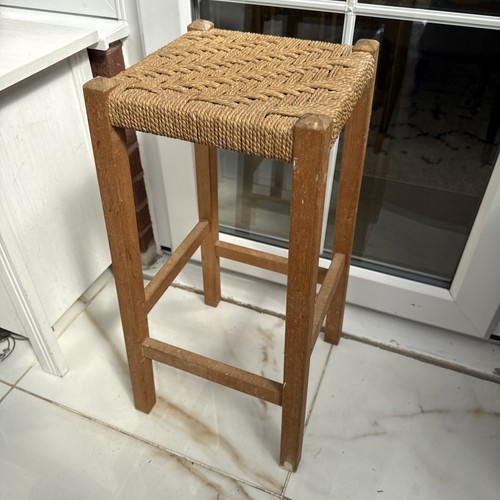 Vintage tall rattan - top, stool