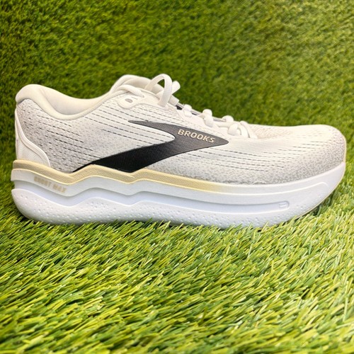 Brooks ghost max mens size - 2,