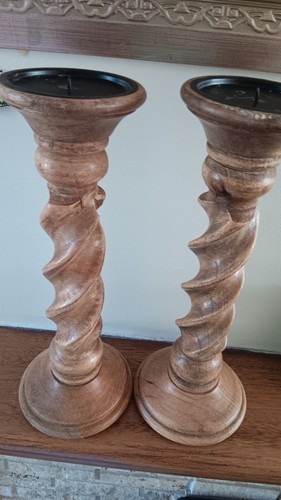Lovely pair wooden - a,