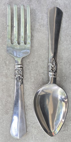 Vtg post modern giant cast - post,