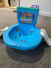 Hot Wheels flush and go skate bowl finger skateboard park