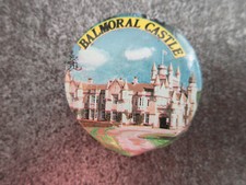 Balmoral Castle Pin Badge Button (L28B)