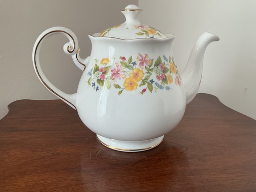 Colclough hedgerow bone china - hedgerow,