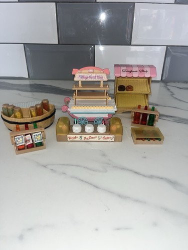 Sylvanian families village - families,
