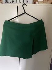 BNWT Women’s Size Med 10 Uk Bright Green Shorts Skirt Style (skort)