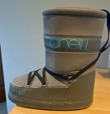 O’Neill Snow Boots – Size