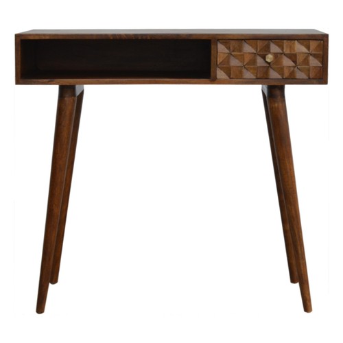 Diamond carved chestnut scandi - diamond,