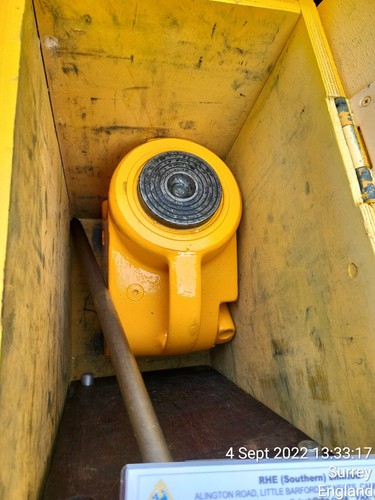 Hydraulic toe jack ton - 60, on