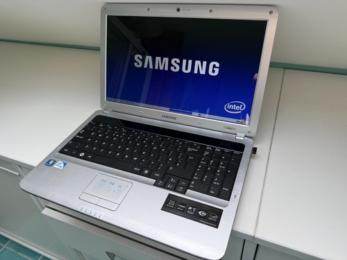 Samsung r530 laptop - np-r530, 15.6"