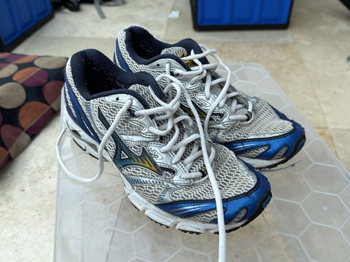 Mizuno wave rider - rider, running