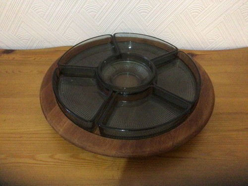 Wooden serving turntable - serving,