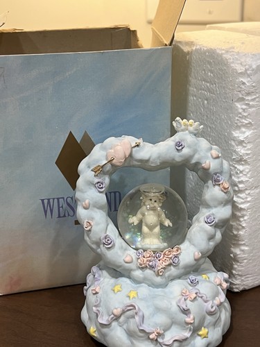 Dreamsicles musical snow globe