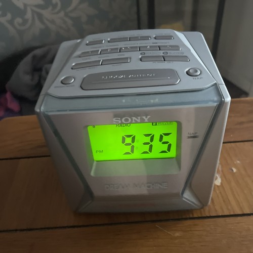 Sony dream machine - sony, icf-c153l