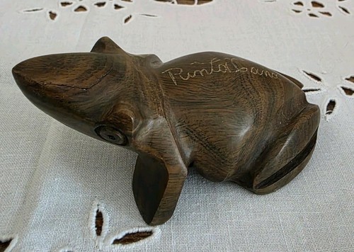 Lovely vintage hand carved - lovely,