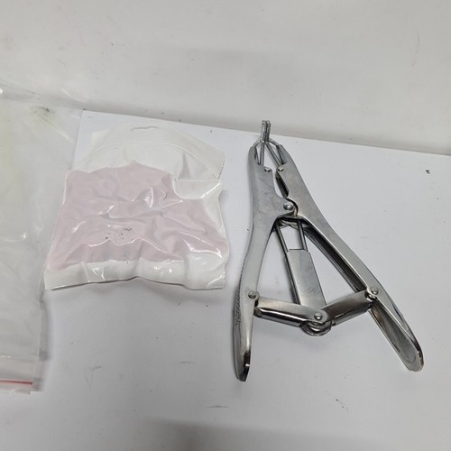 Castrating ring applicator - castrating,