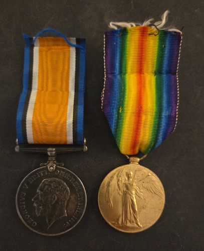 War and victory medals - ww,