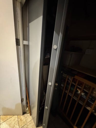 Gun safe brattonsound - gun,