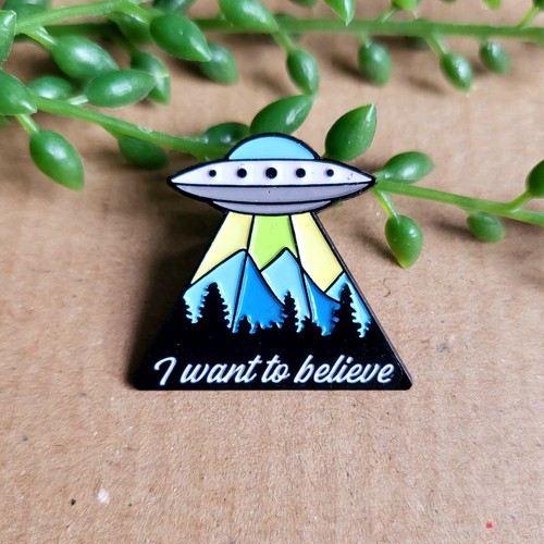 Files enamel pin badge - files,